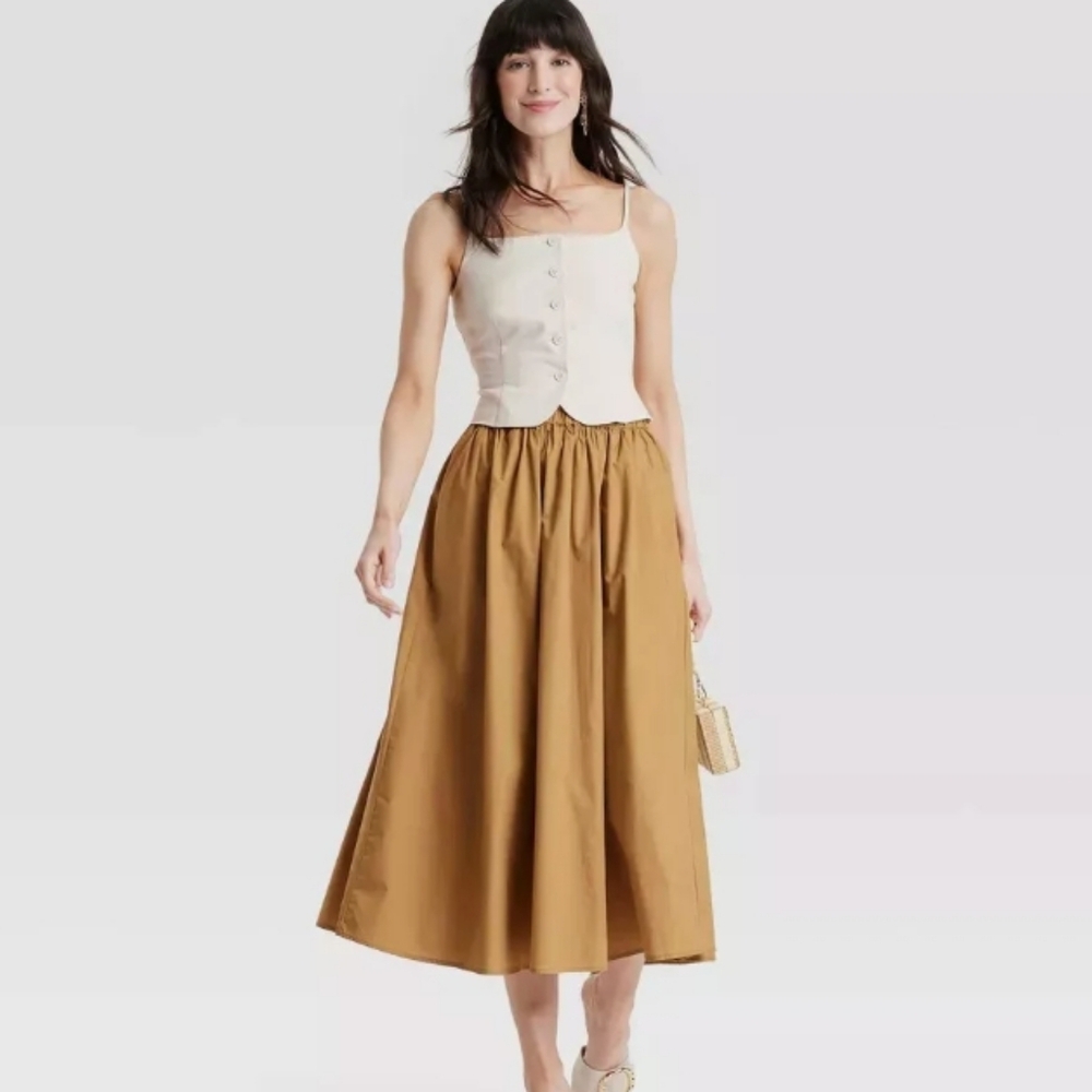 A New Day Button Front Cami Top‎